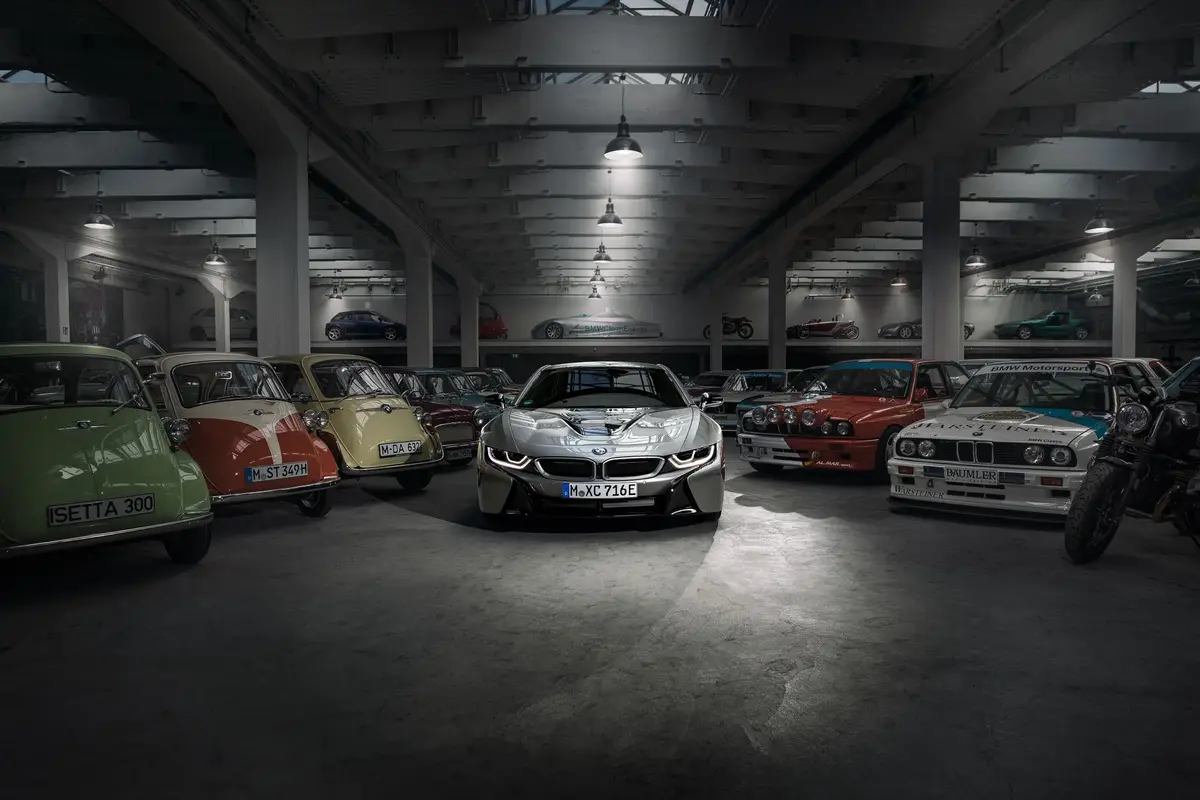 BMW Sportwagen in Garage
