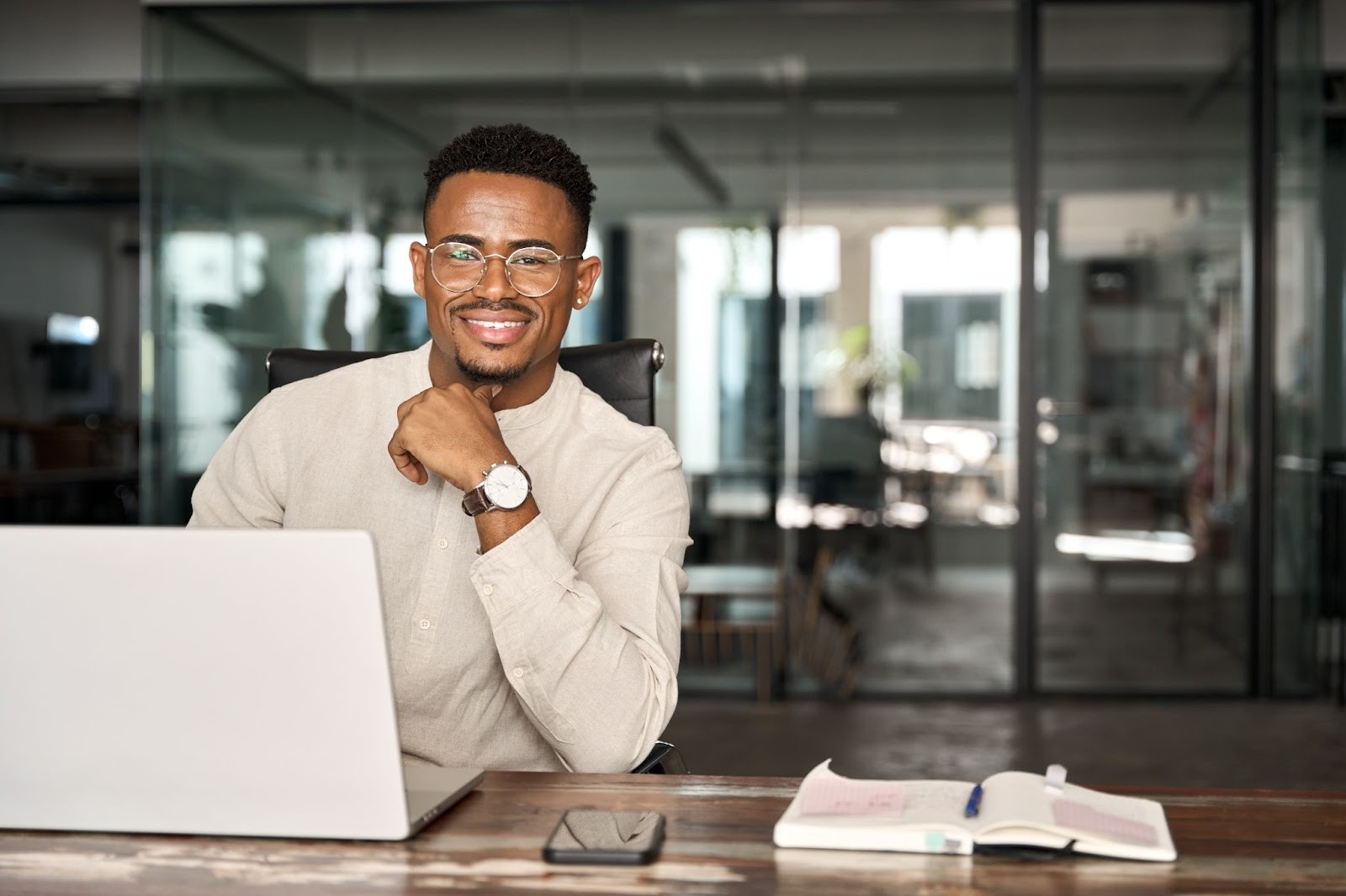 Is Your SMB Ready for an AI Business Platform? Signs It’s Time to Upgrade