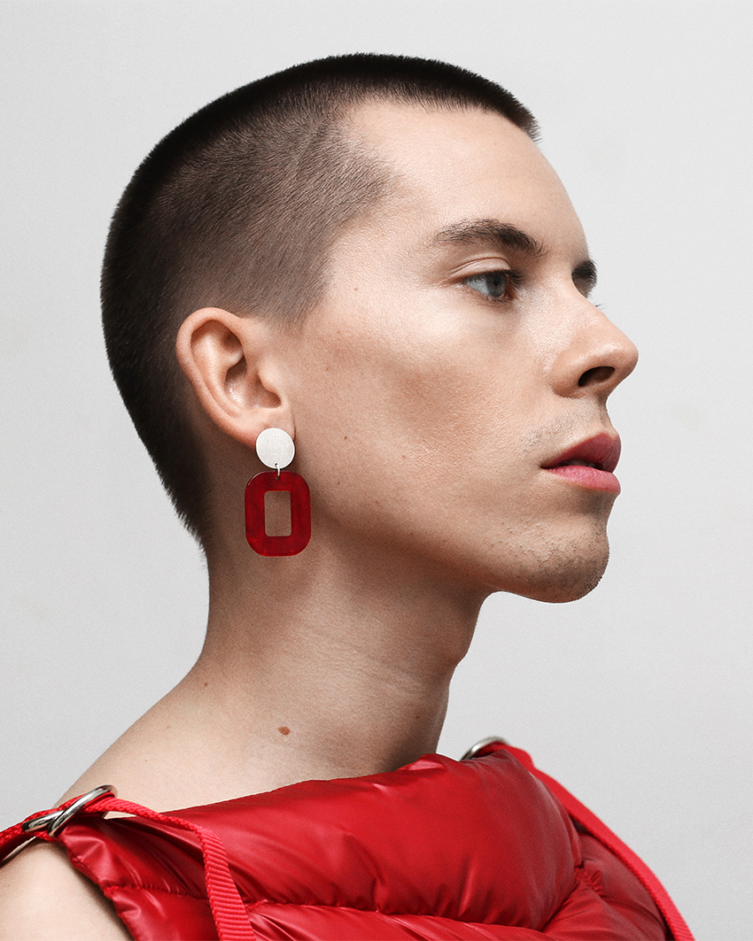 PERSUEDE Copenhagen campaign by Patrick Pankalla – minimalist red fashion portrait.