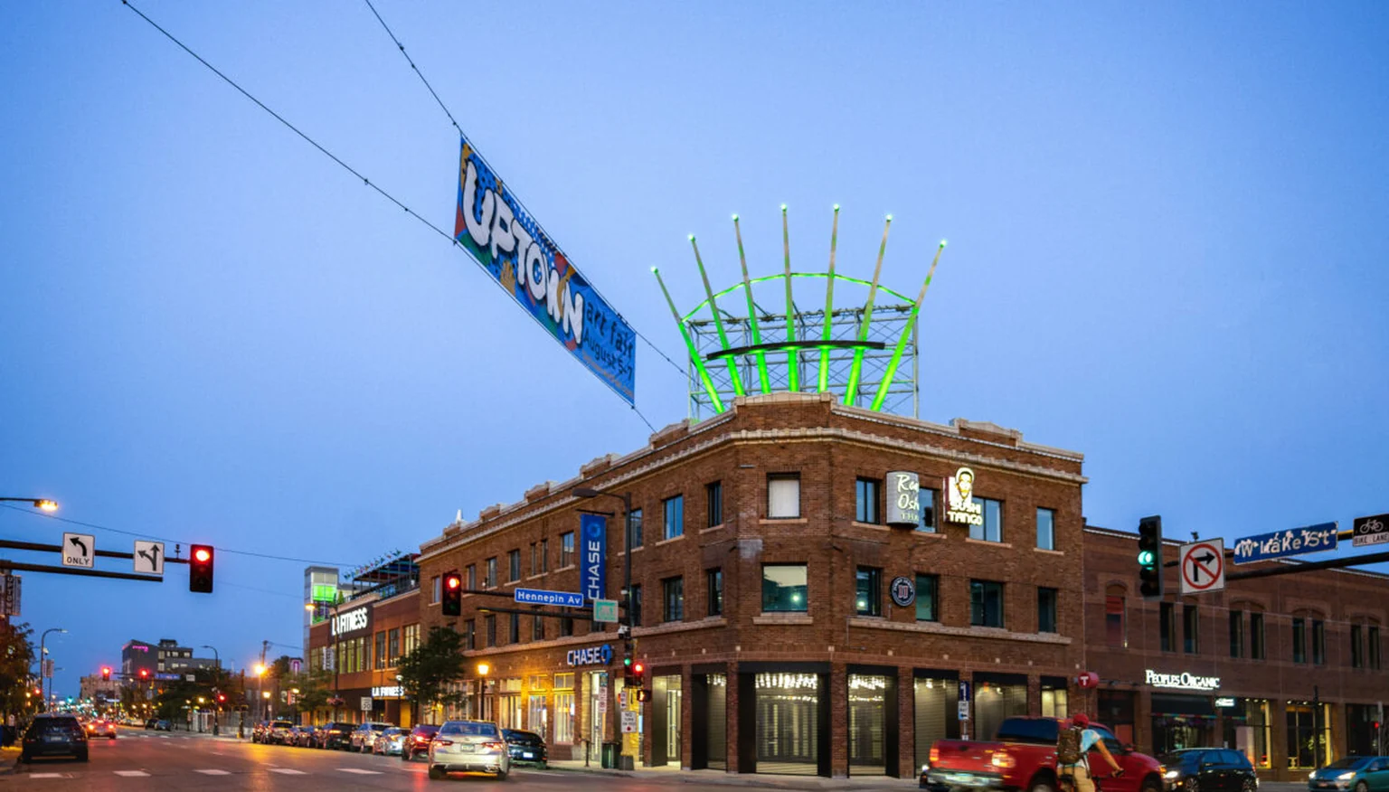 Affinity Moving Minneapolis skyline moving services background