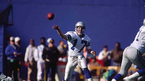Dave Krieg throwing a pass
