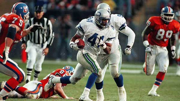 Eugene Robinson returning a turnover