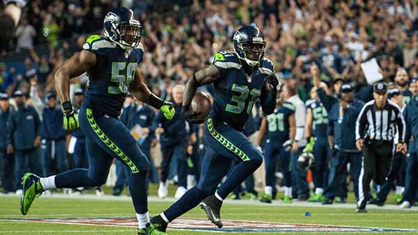 Kam Chancellor returning an interception
