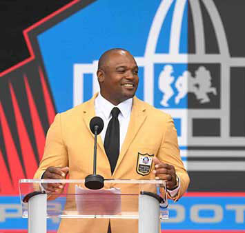 Dwight Freeney doing his hall of fame speech