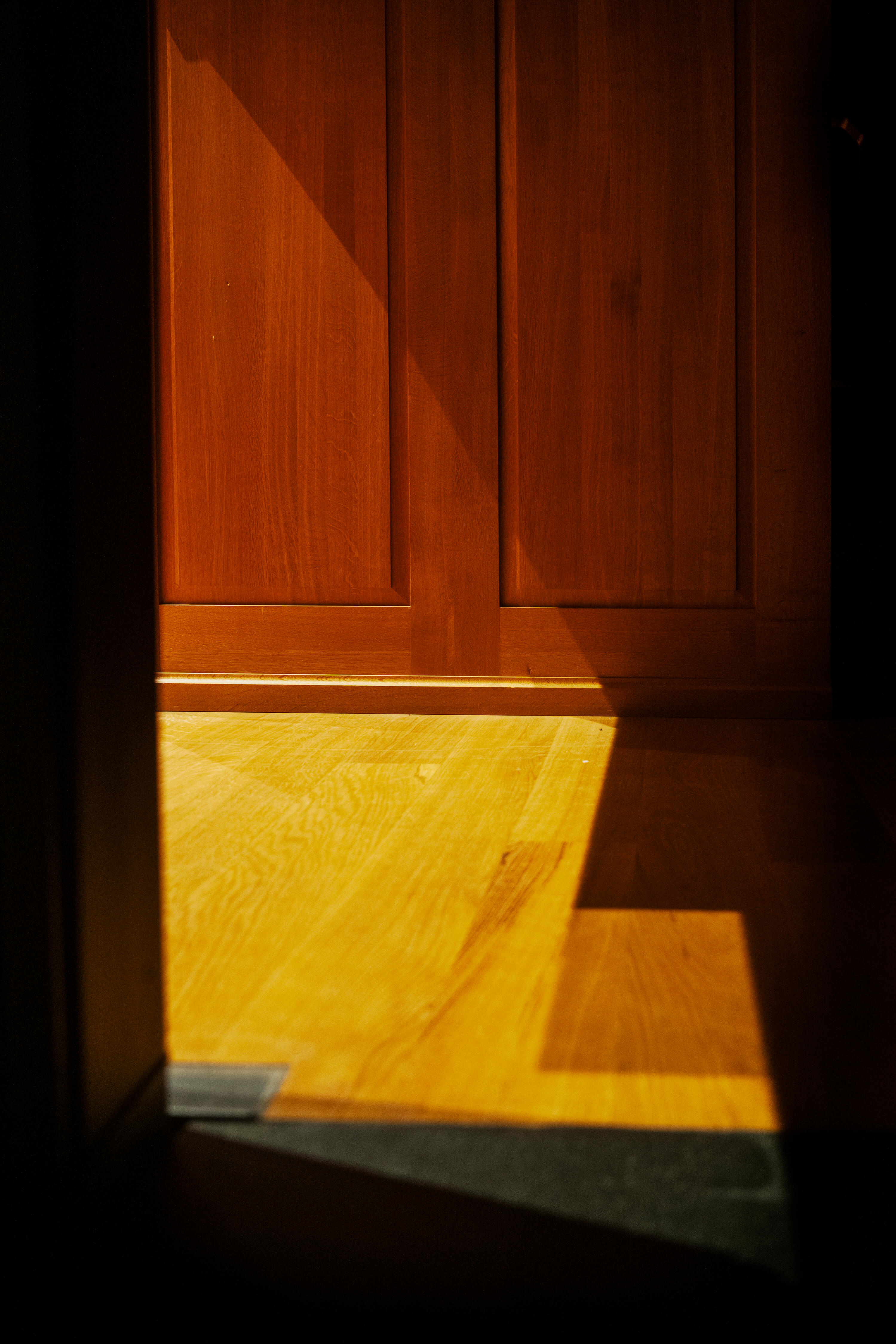 Light as sound, tactile space, echoes from the past