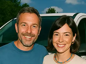 Photo portrait d'un couple artisan / conjointe collaboratirce btp : Vincent et Louise des utlisateurs Batappli pour un entreprise de pose de climatisation et chauffage