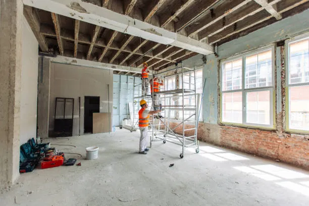 Decke Schallschutz Altbau: So reduzieren Sie Geräusche von oben