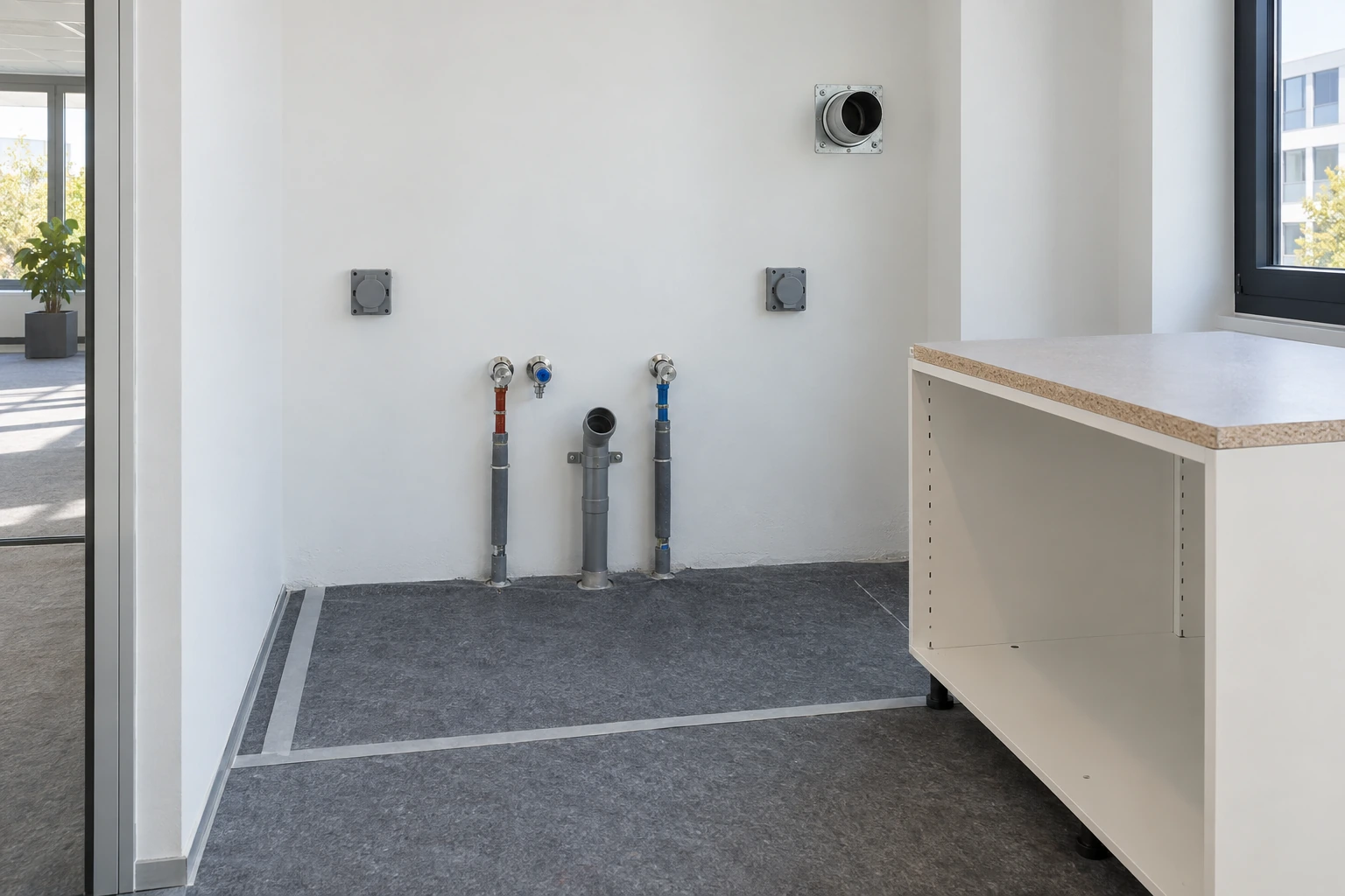 Visualisierung vorbereiteter Anschlüsse für eine Büro-Teeküche