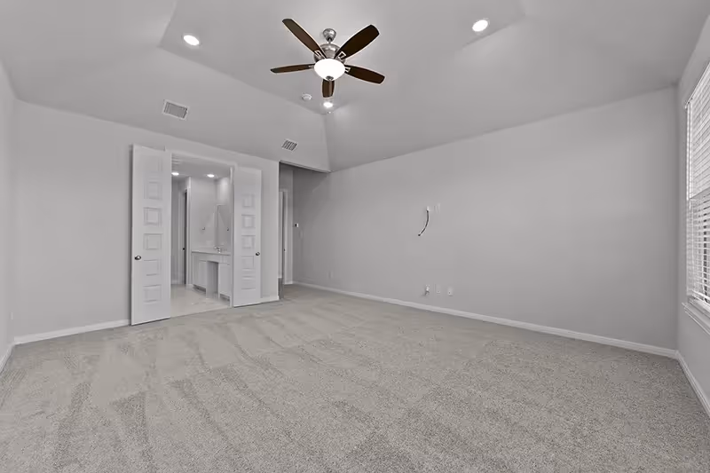 owners suite with carpet