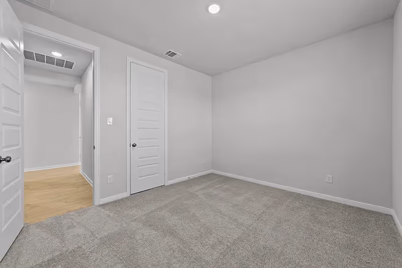 bedroom with carpet