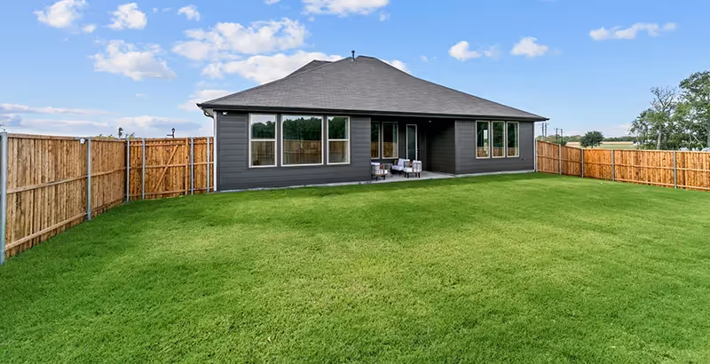 Large backyard in Tinsley Meadows in Van Alstyne