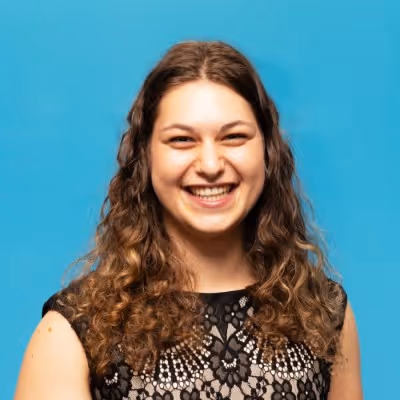 Iris Redinger Headshot.jpeg