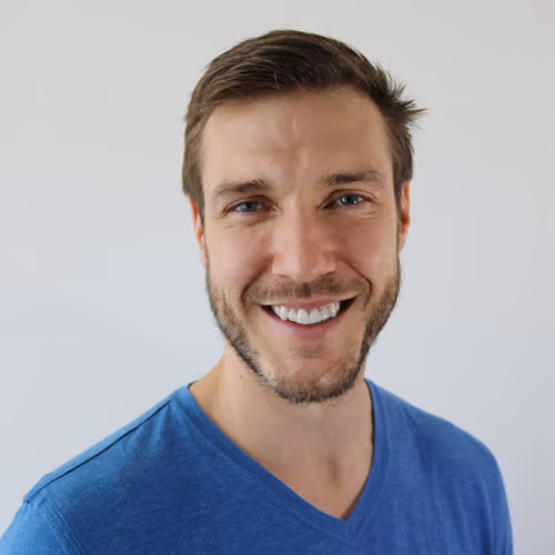 headshot_500px.jpg