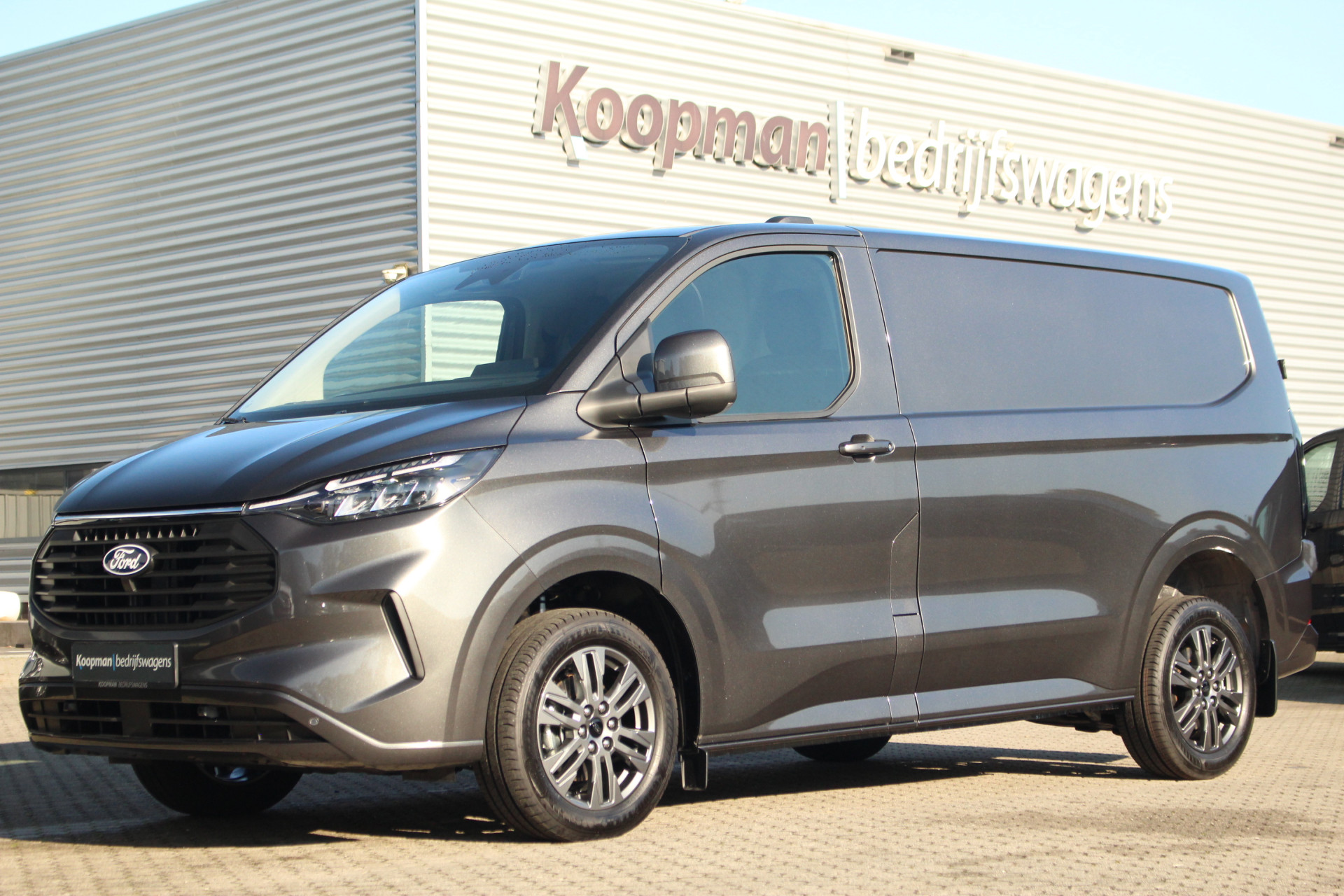 Ford E-Transit Custom 
