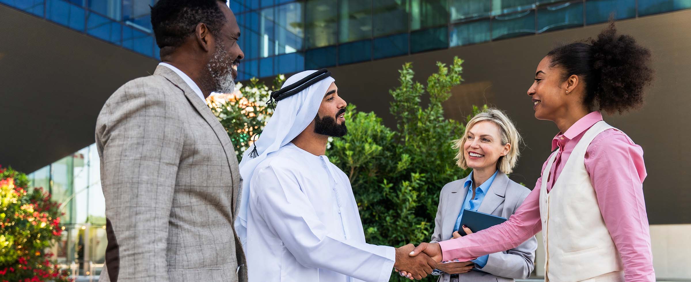 Expat Communities and Networking in Dubai