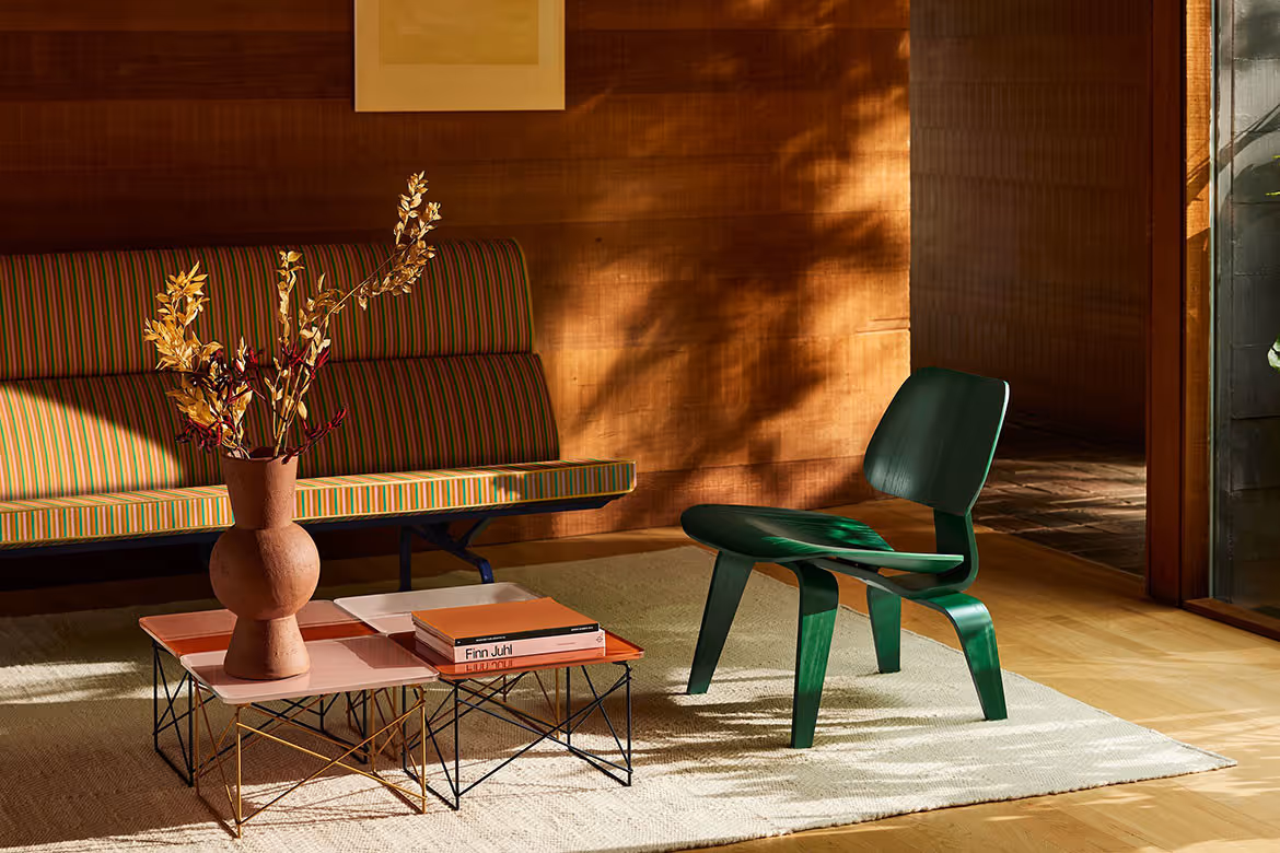 A smart furniture solutions for flexible office layouts