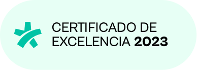 Insignia verde y negra con texto 'Certificado de Excelencia 2023' sobre fondo claro.