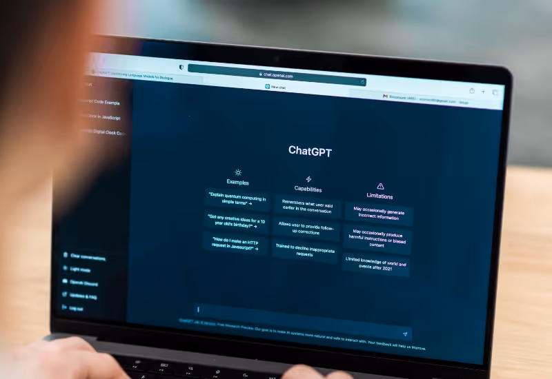 AI-tools bieden kansen en risico’s voor overheidsinstanties. Hoe zorg je als CIO voor grip op compliance, archivering en verantwoord gebruik?