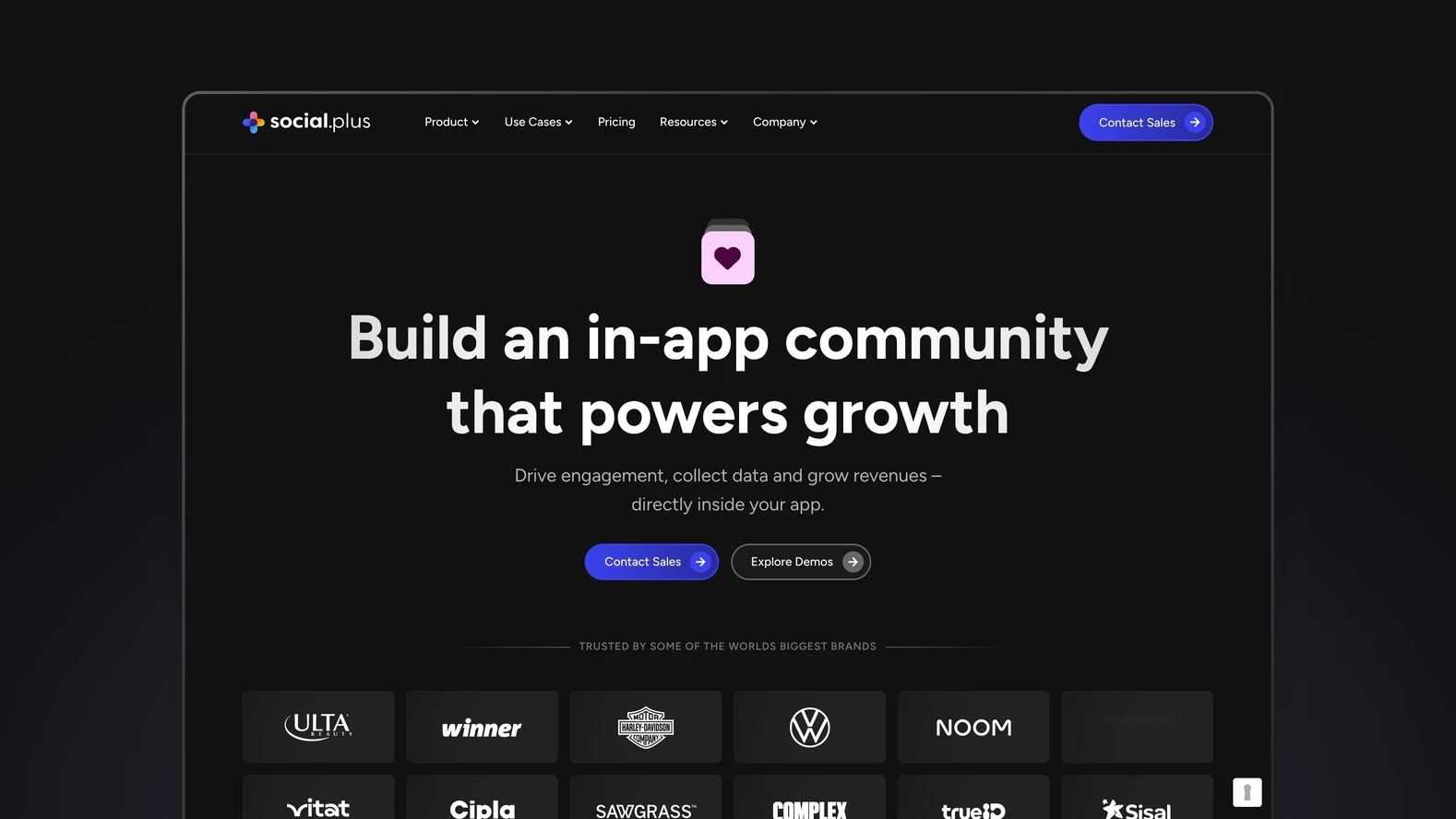 Comparison of five community infrastructure platforms for enterprise apps showing community scope, compliance coverage, and deployment options
