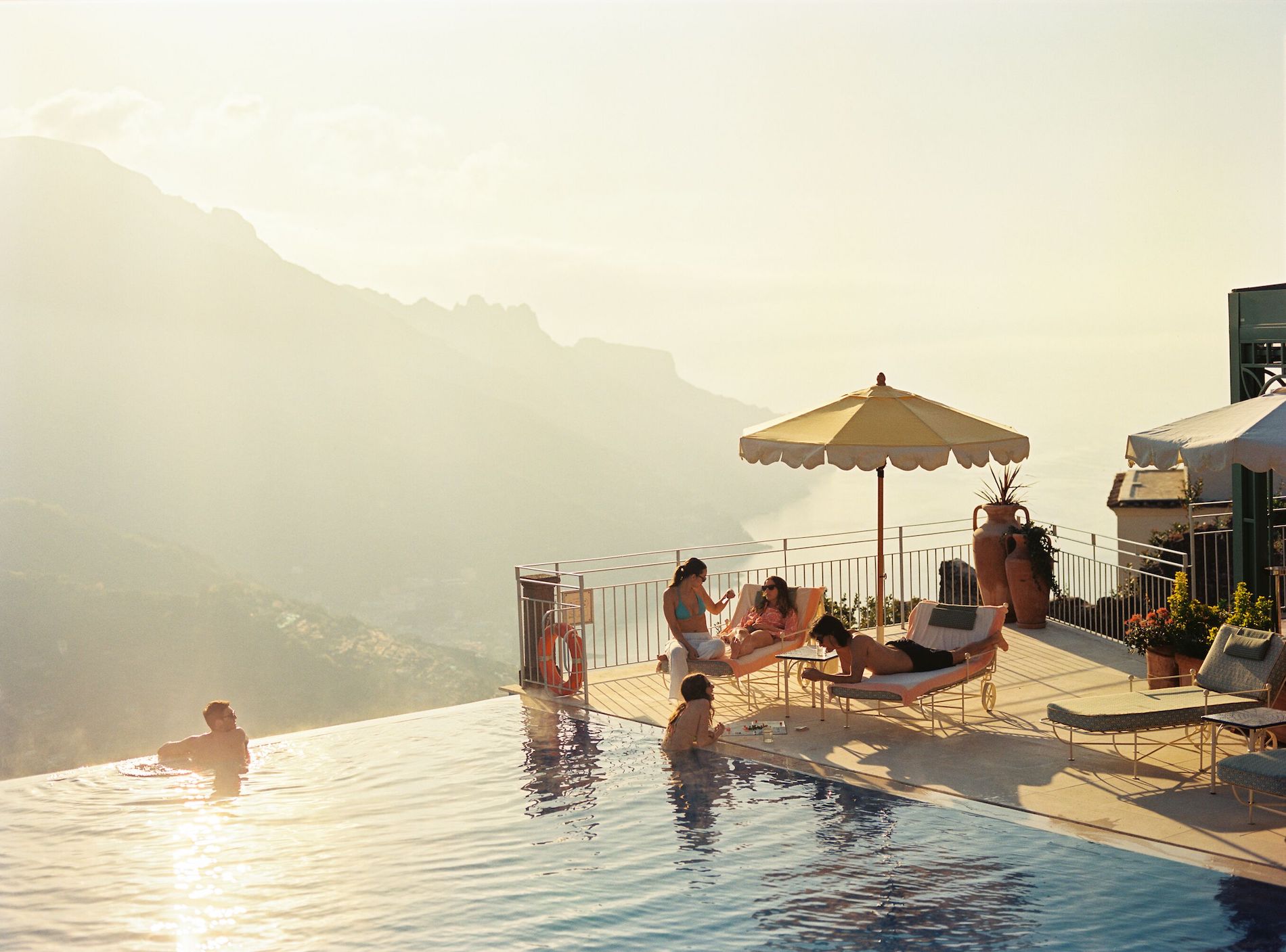Amalfi Coast: Top Luxury Hotels and Experiences