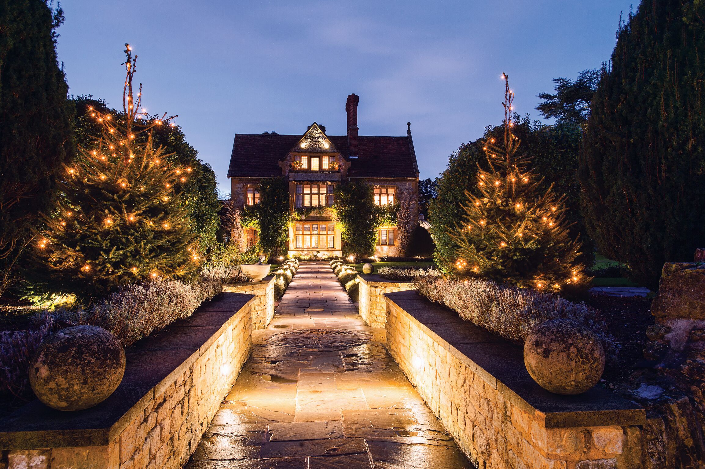 Belmond Le Manoir aux Quat’Saisons: Luxury Festive Retreat in Oxfordshire