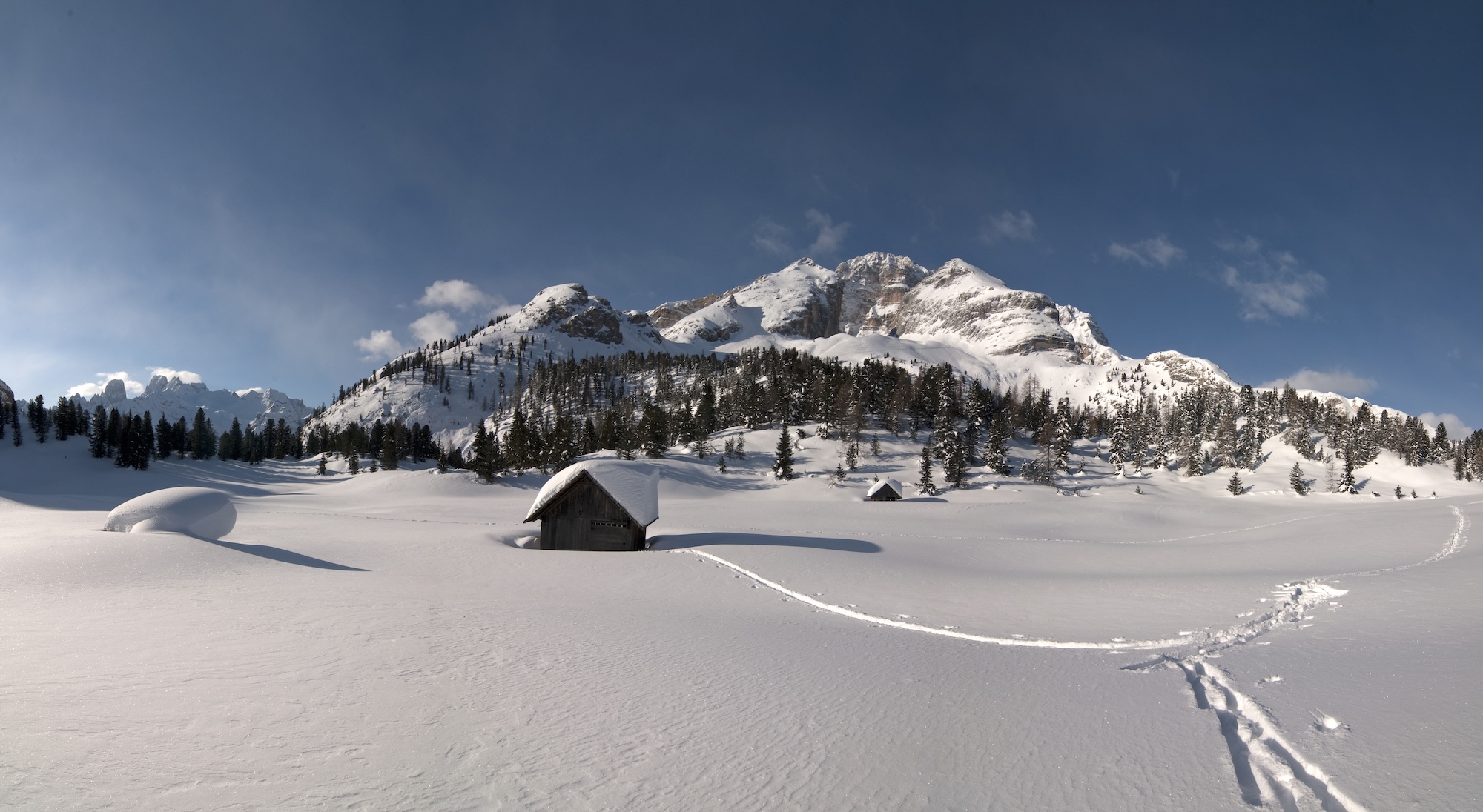 Snow, Silence and the Table: A Private Winter in the Dolomites