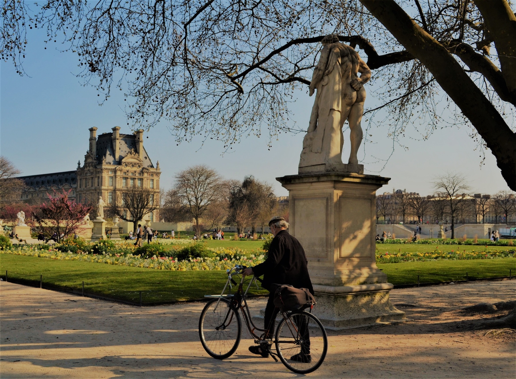 The Quiet Gold of September: Paris, and the Road to Champagne