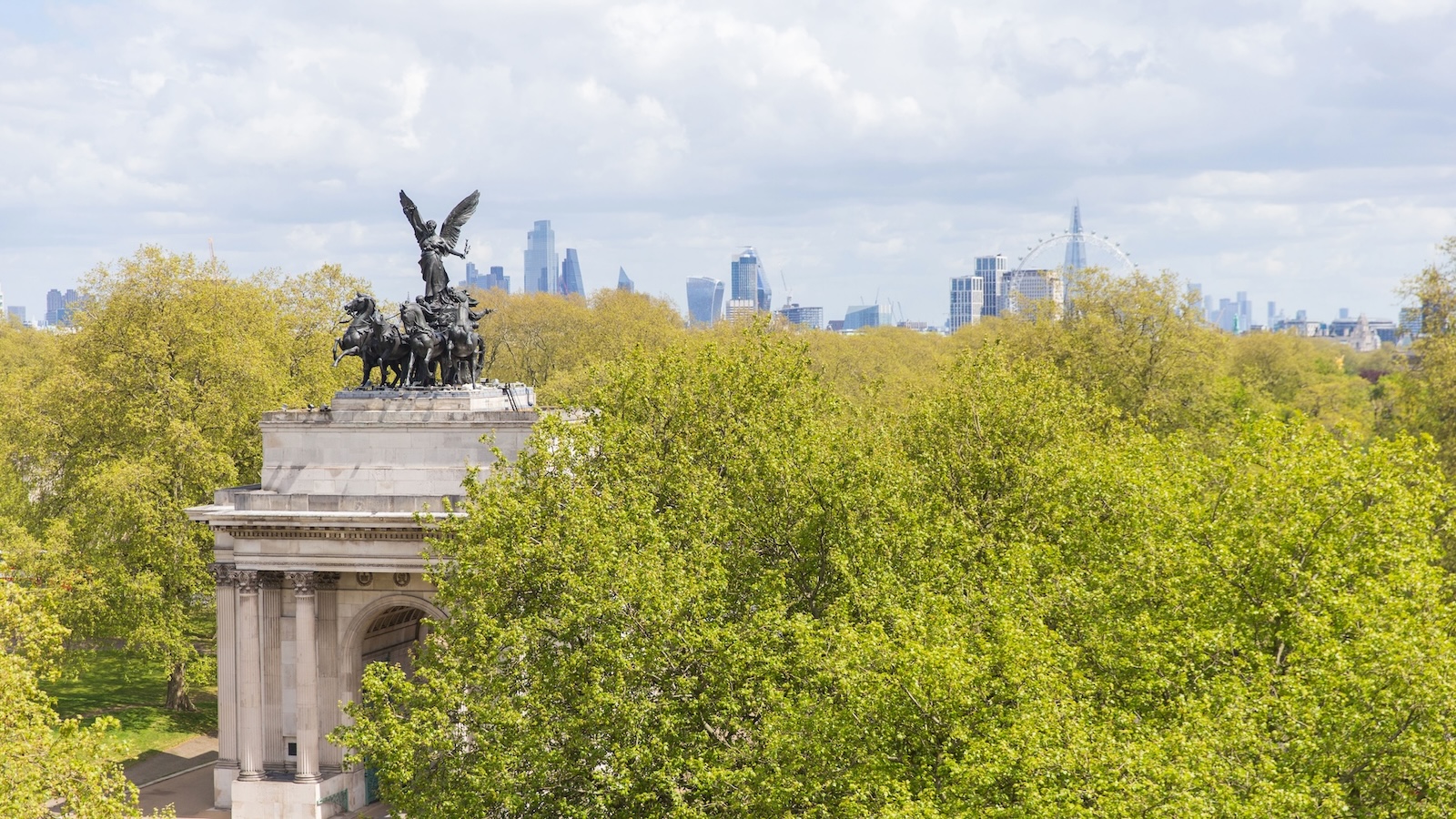 Overlooking the park and Wellington Arch in London