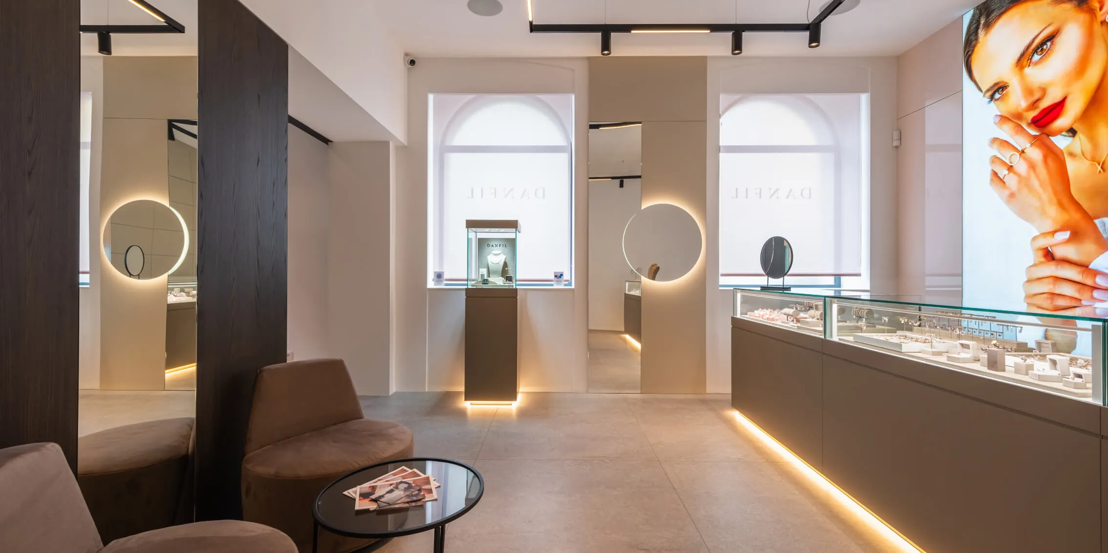 Miba Interior - Reference - Klenotnictví Danfil