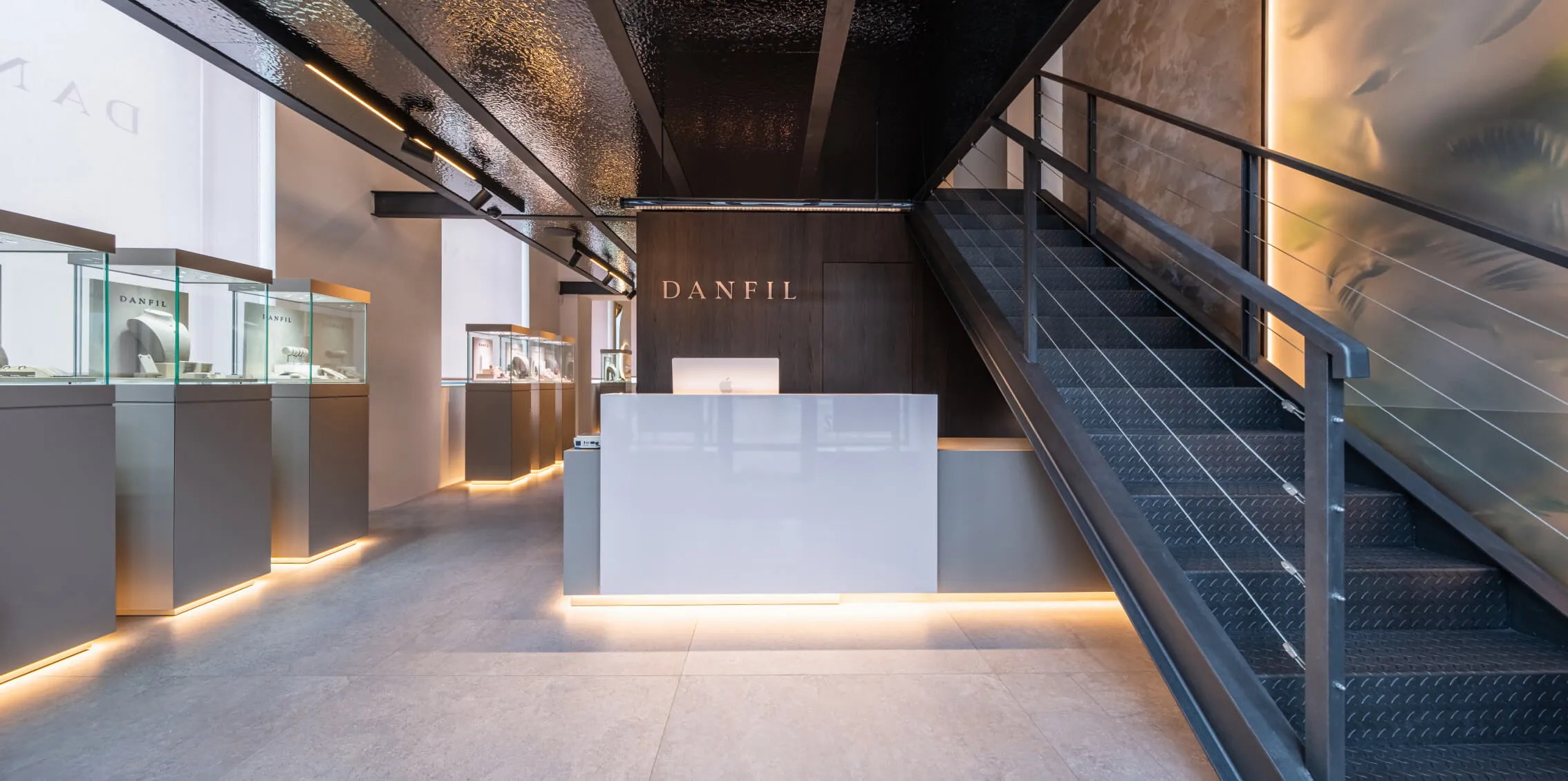Miba Interior - Reference - Klenotnictví Danfil