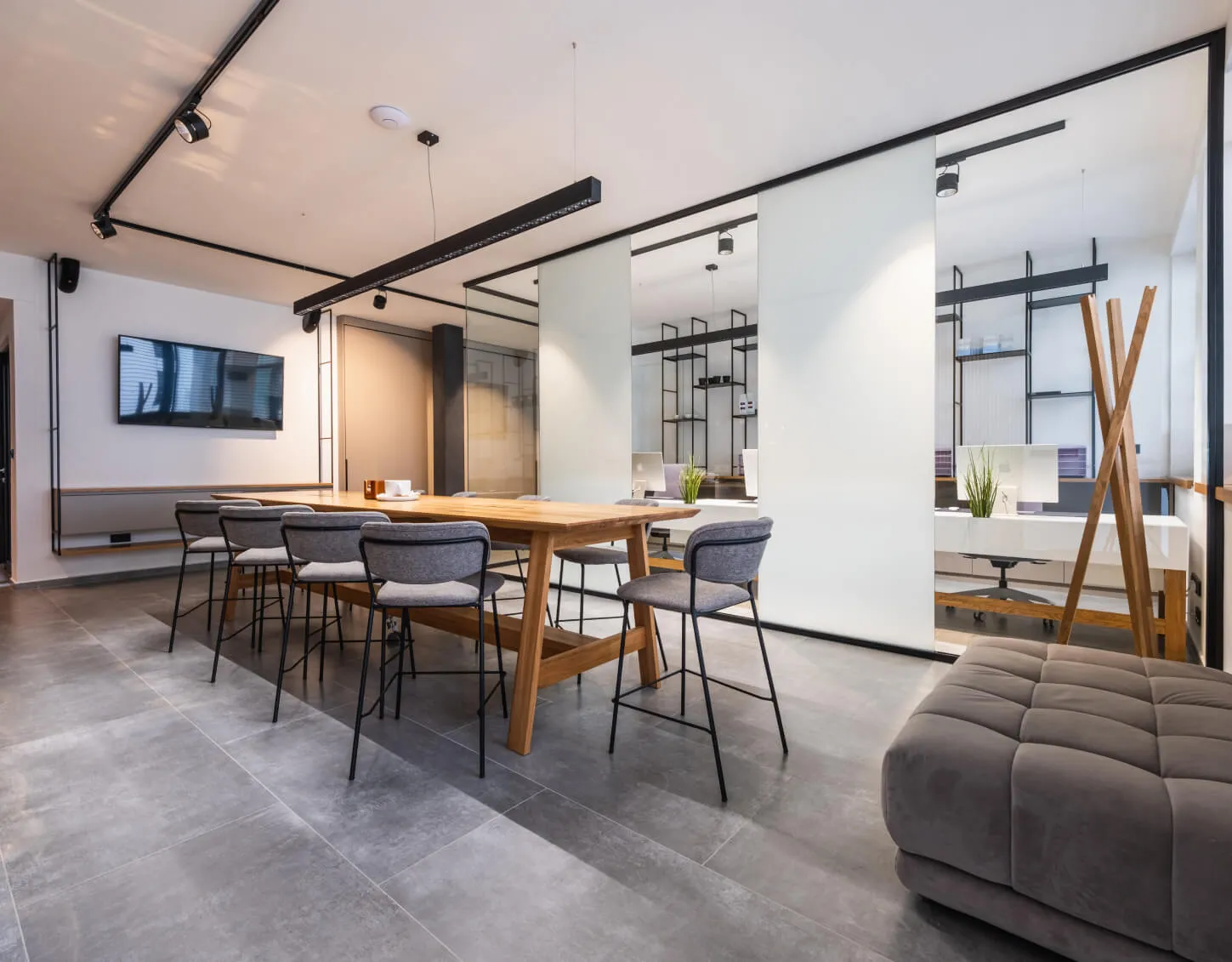 Miba Interior - Reference - Mia Coffee