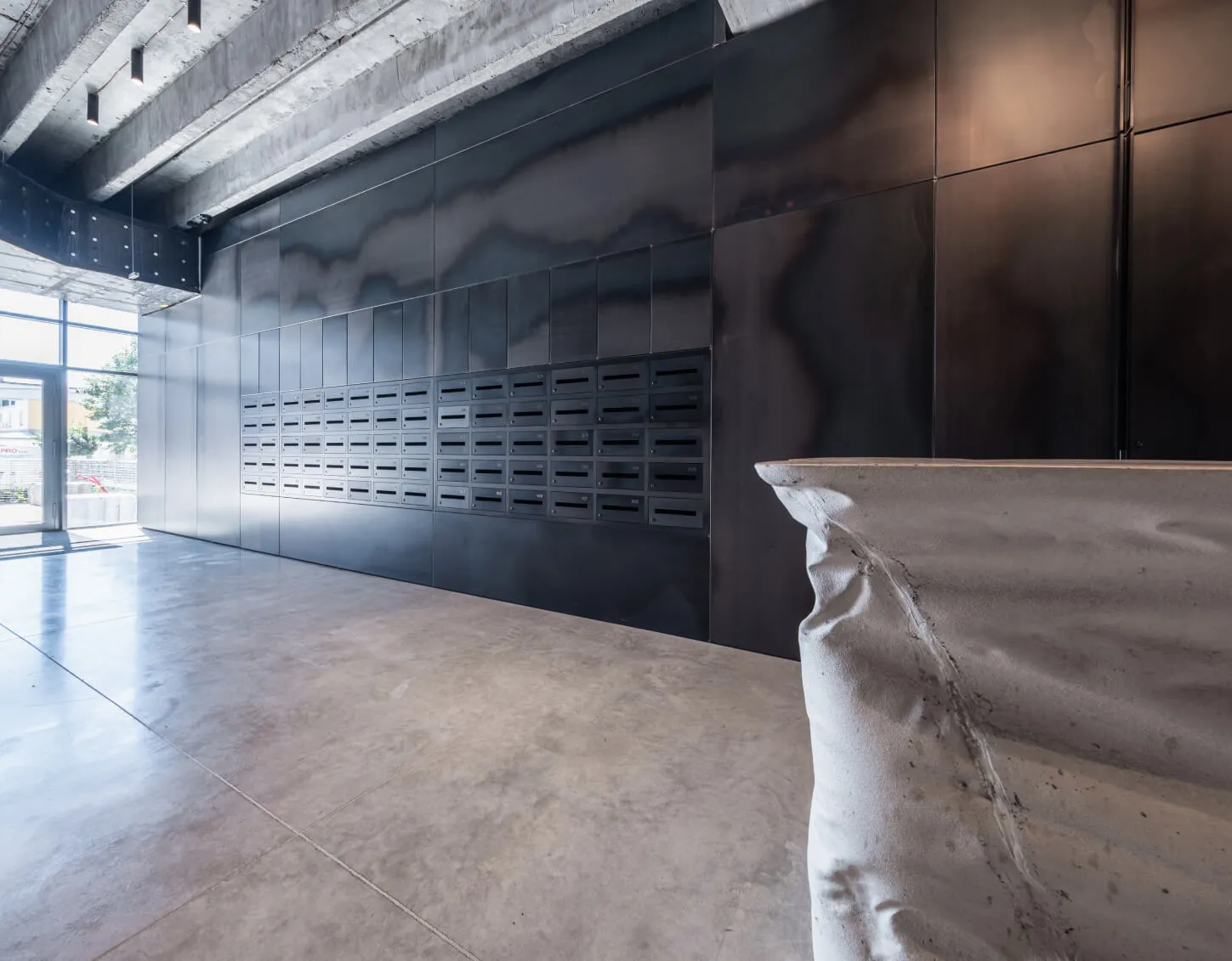 Miba Interior - Reference - Vanguard Recepce 