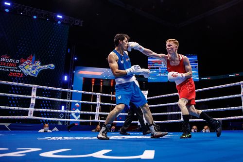 RBK bokser og motstander i ringen