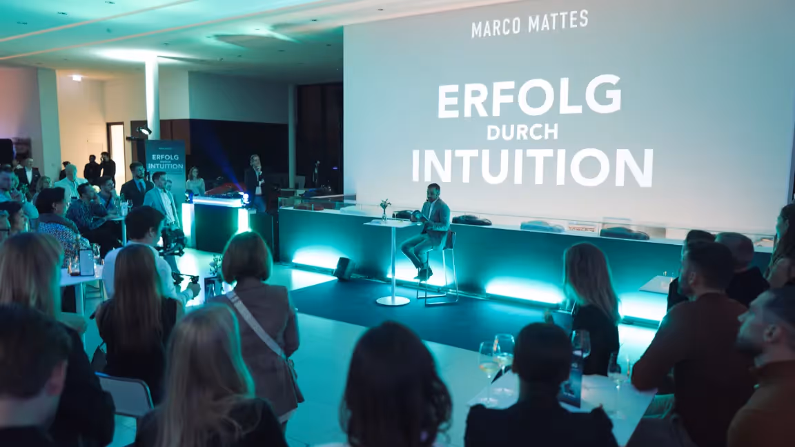 “Success through intuition”: book presentation full of emotions and success