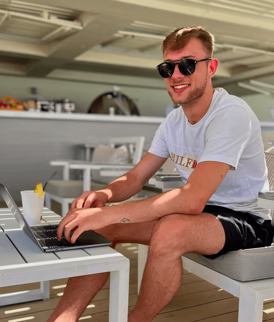 Ein Mann beim trading