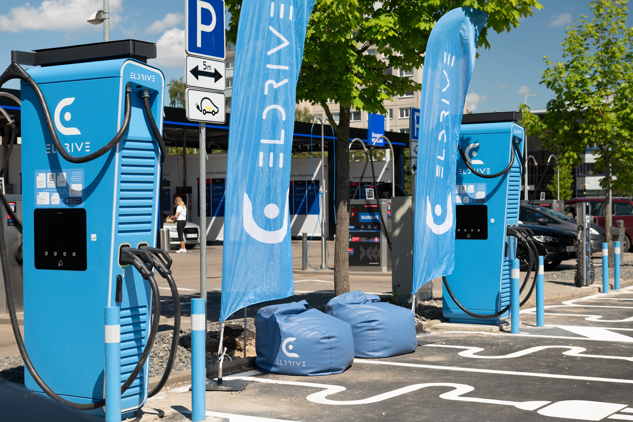 EV drivers travelled actively during Midsummer week: a record was set on Sunday
