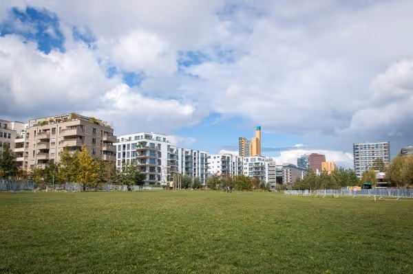 Gleisdreieck Park mit Wiese
