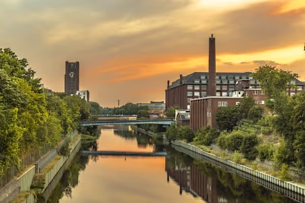 Ausblick über den Teltowkanal im Abendlicht