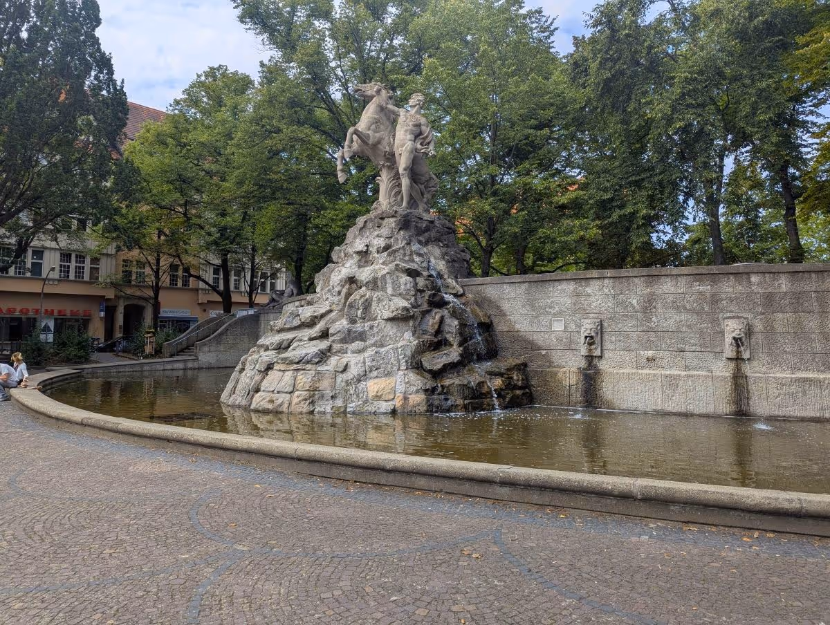 Brunnen am Rüdesheimer Platz