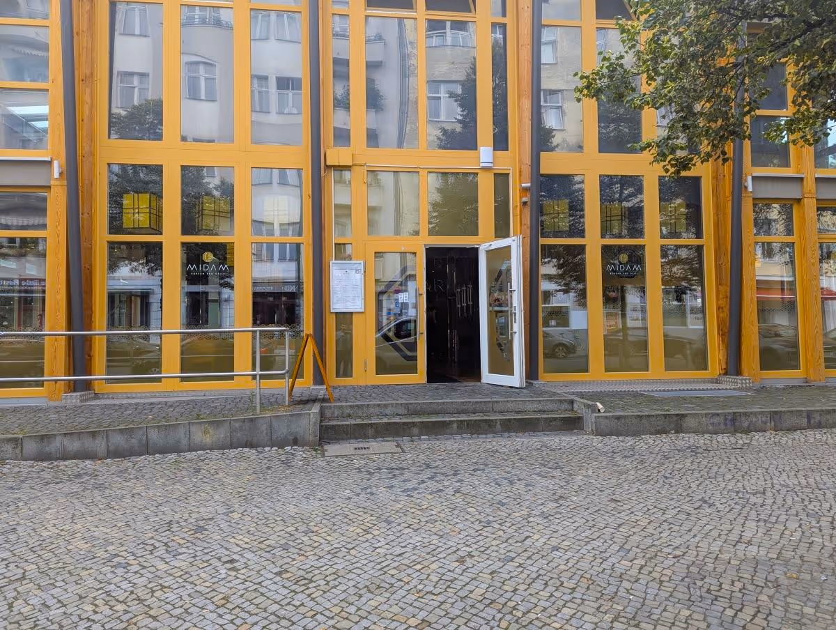 Midam Restaurant von außen