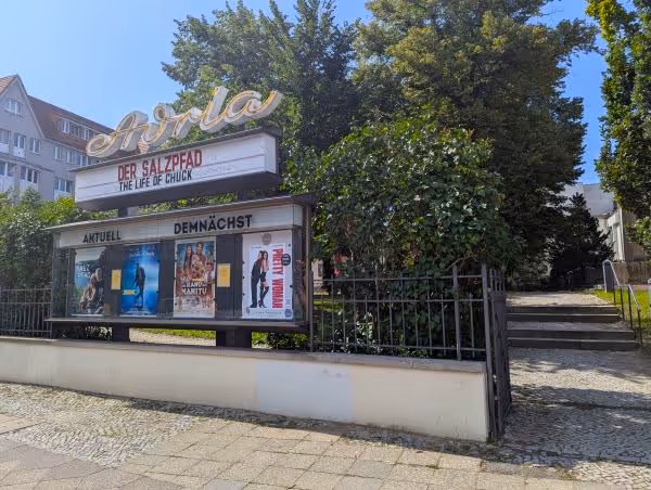 Adria Filmtheater Außenansicht