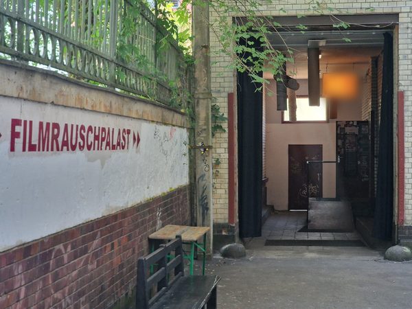 Filmrauschpalast Eingang
