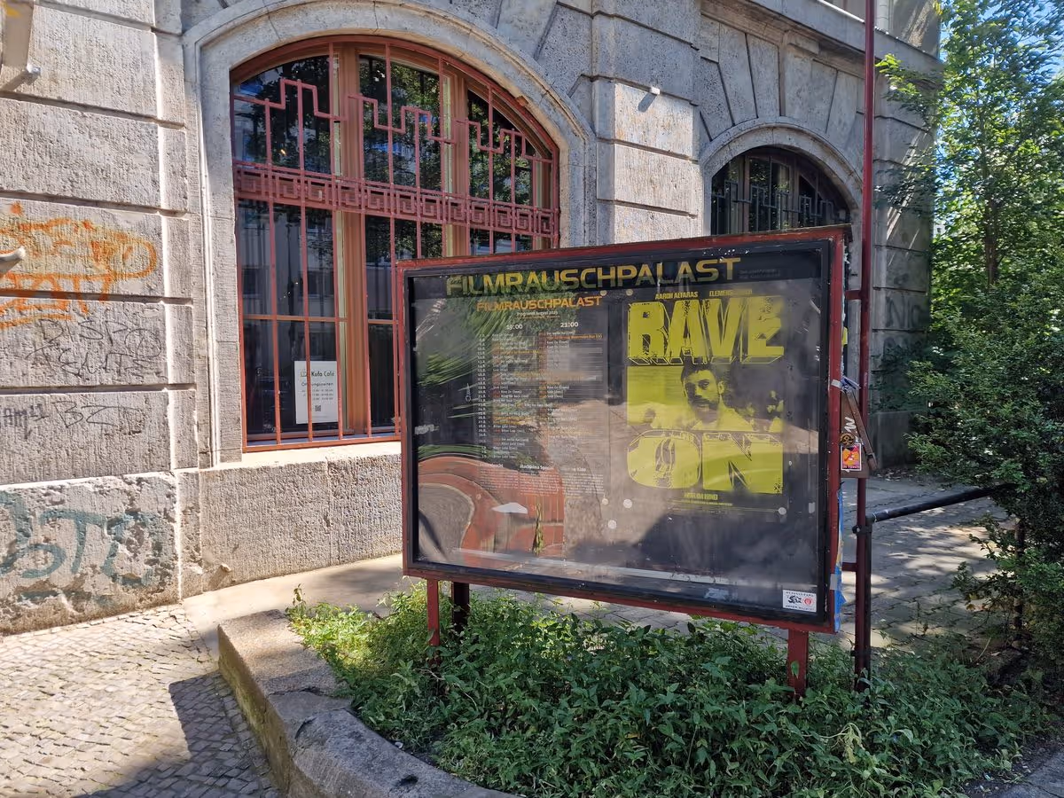 Filmrauschpalast Eingangsschild