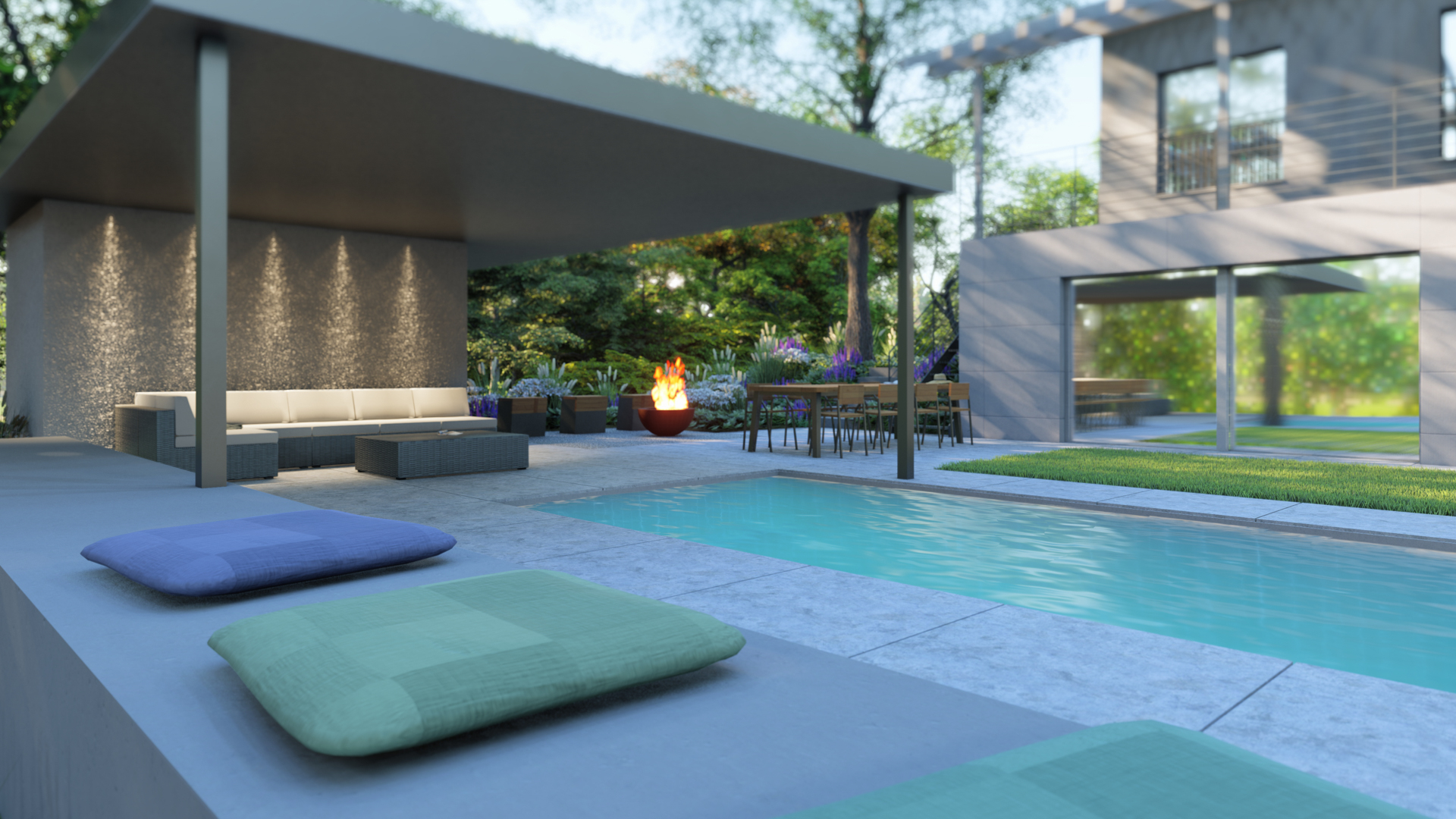 Moderner Garten mit Pool, stilvoller überdachter Lounge mit Sofa und Feuerstelle. Im Hintergrund ein Esstisch im Freien, eingerahmt von üppiger Bepflanzung. Das angrenzende Wohnhaus mit großen Glasfronten spiegelt das Grün des Gartens wider. Im Vordergrund bunte Sitzkissen am Beckenrand. ChatGPT fragen