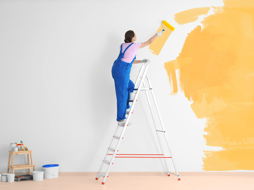 How to Paint a Wall Properly