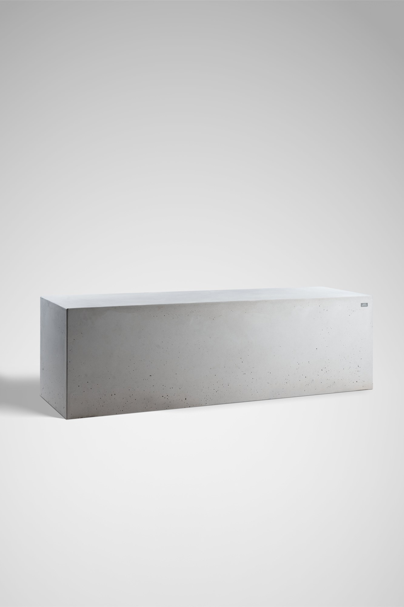CORE Betonblock in einer Originalaufnahme aus unserem Studio.