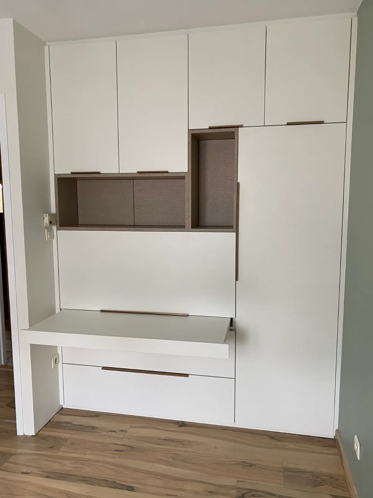 Placard sur mesure avec portes coulissantes personnalisables