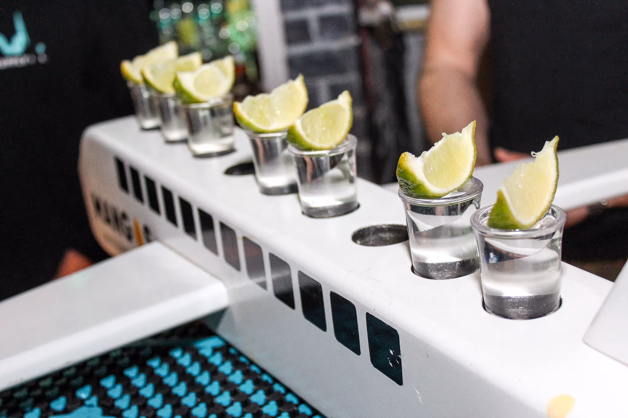 High-energy nightlife
Unforgettable celebrations
Mangos Flight