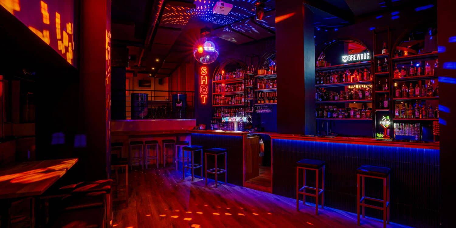 Les meilleurs bars sympas à Paris en 2026 : notre sélection testée