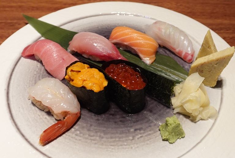 Uni & US Kobe Beef Sashimi (3pcs)